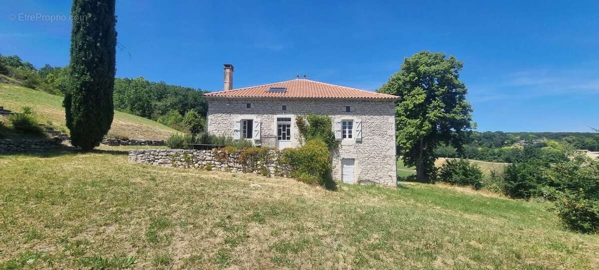 Maison à CASTELNAU-MONTRATIER