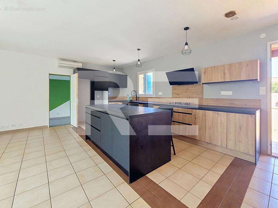 Maison individuelle de 4 chambres avec piscine sur St Chaptes - photo 5