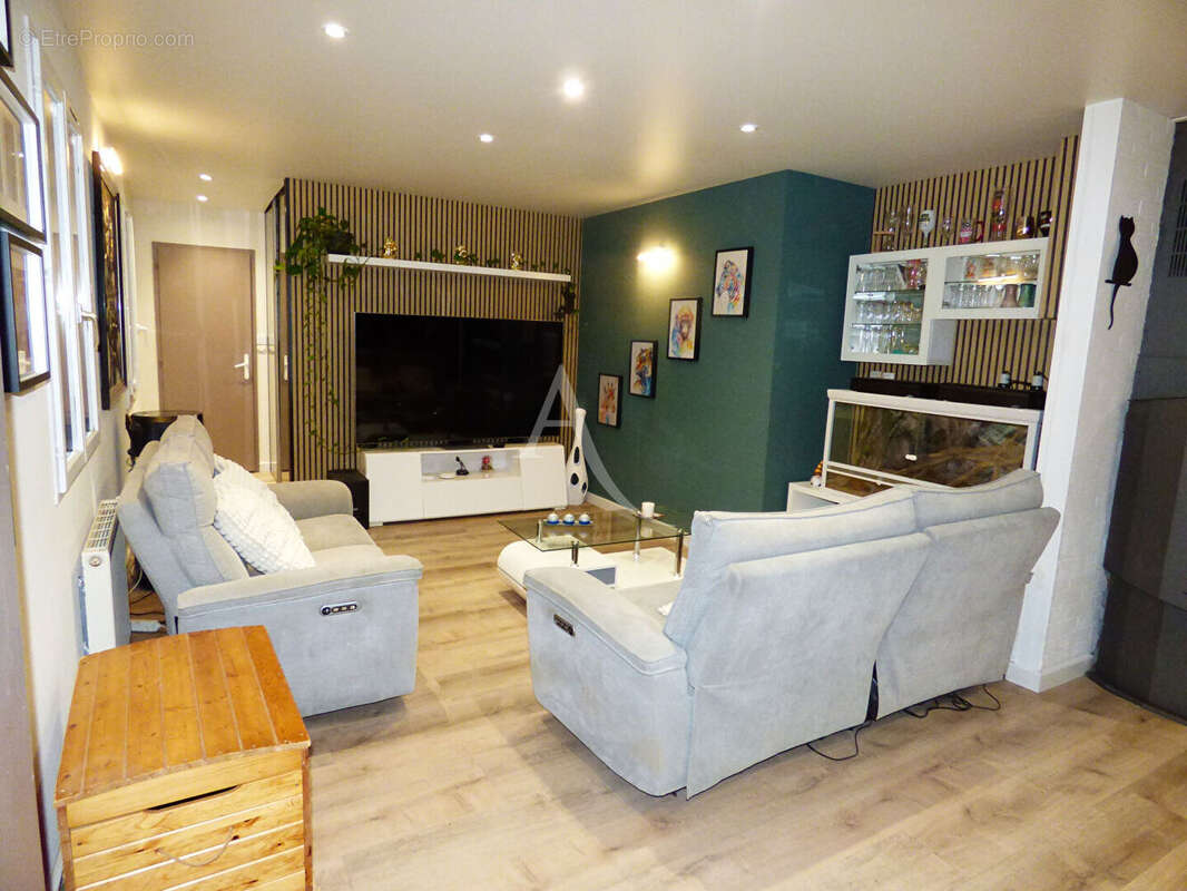 Maison à VIENNE-EN-VAL