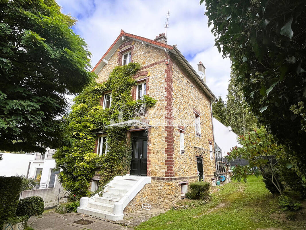 Maison à SAINT-LEU-LA-FORET