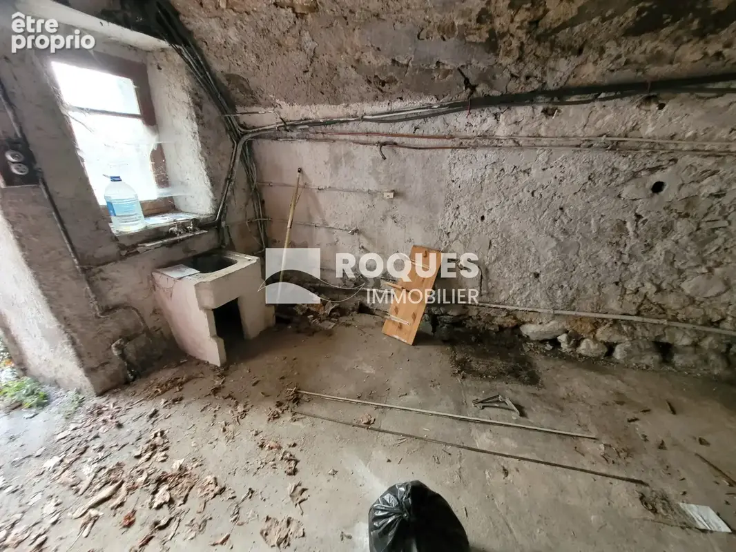 Saint Etienne d'Estrechoux, à vendre maison de village à rénover entiérement - photo 10