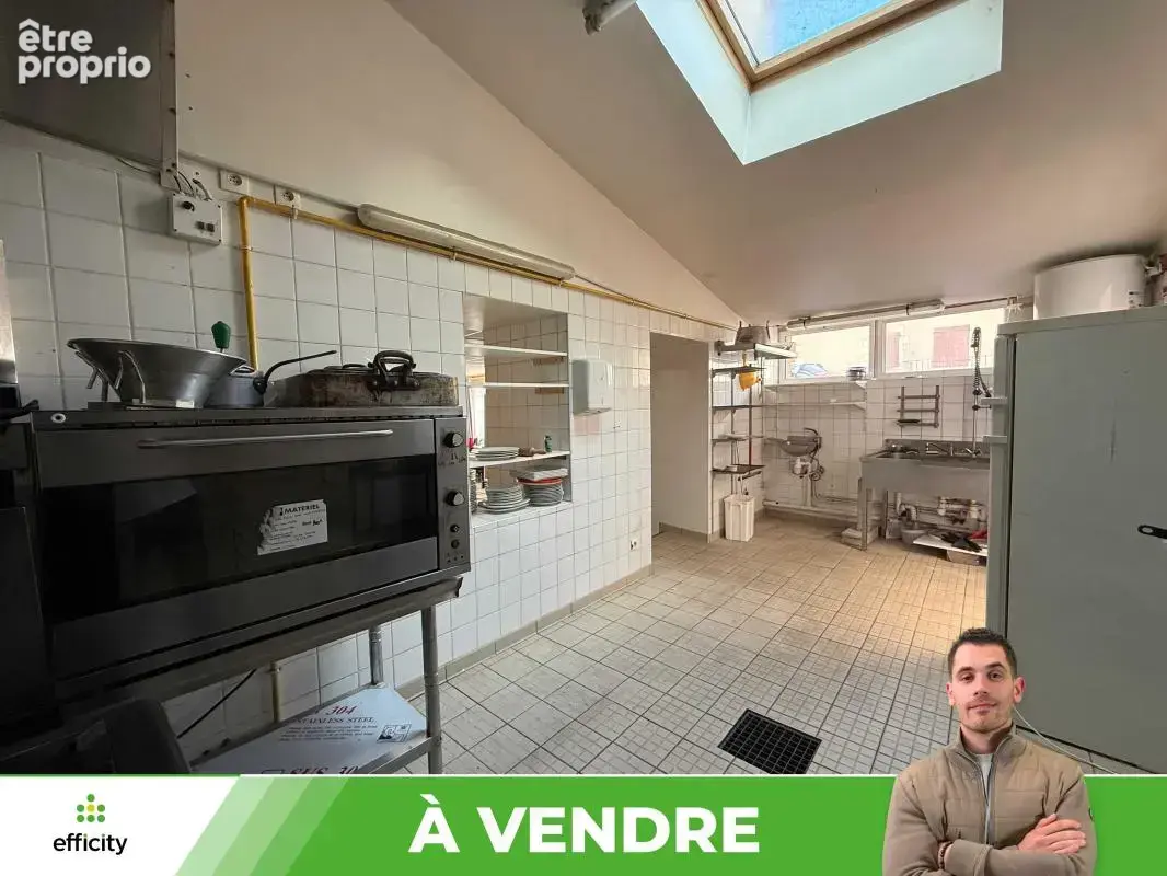 Appartement 12 pièces 183 m² à vendre à Usson-Du-Poitou (86350) - photo 7