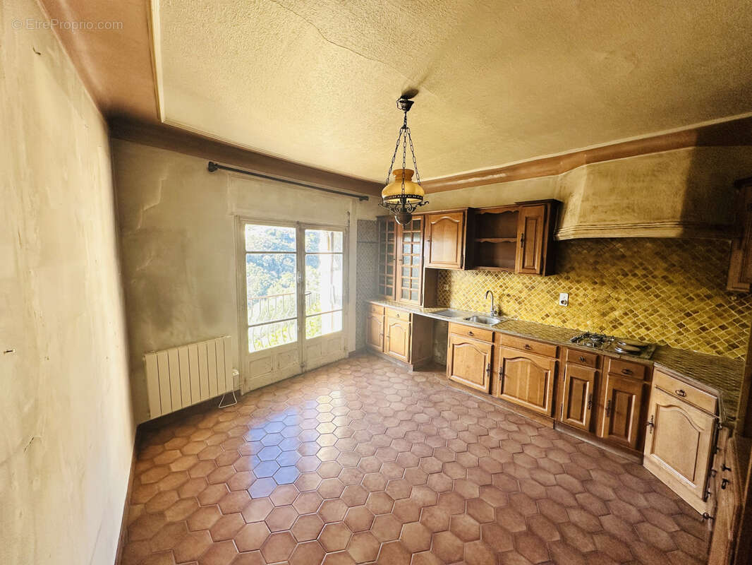 Appartement à TOURRETTES-SUR-LOUP