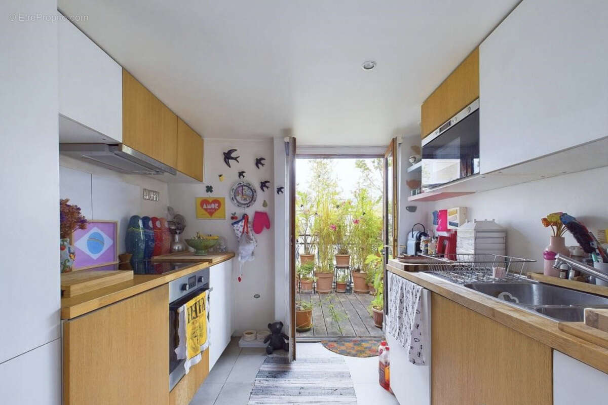 Appartement à PARIS-11E