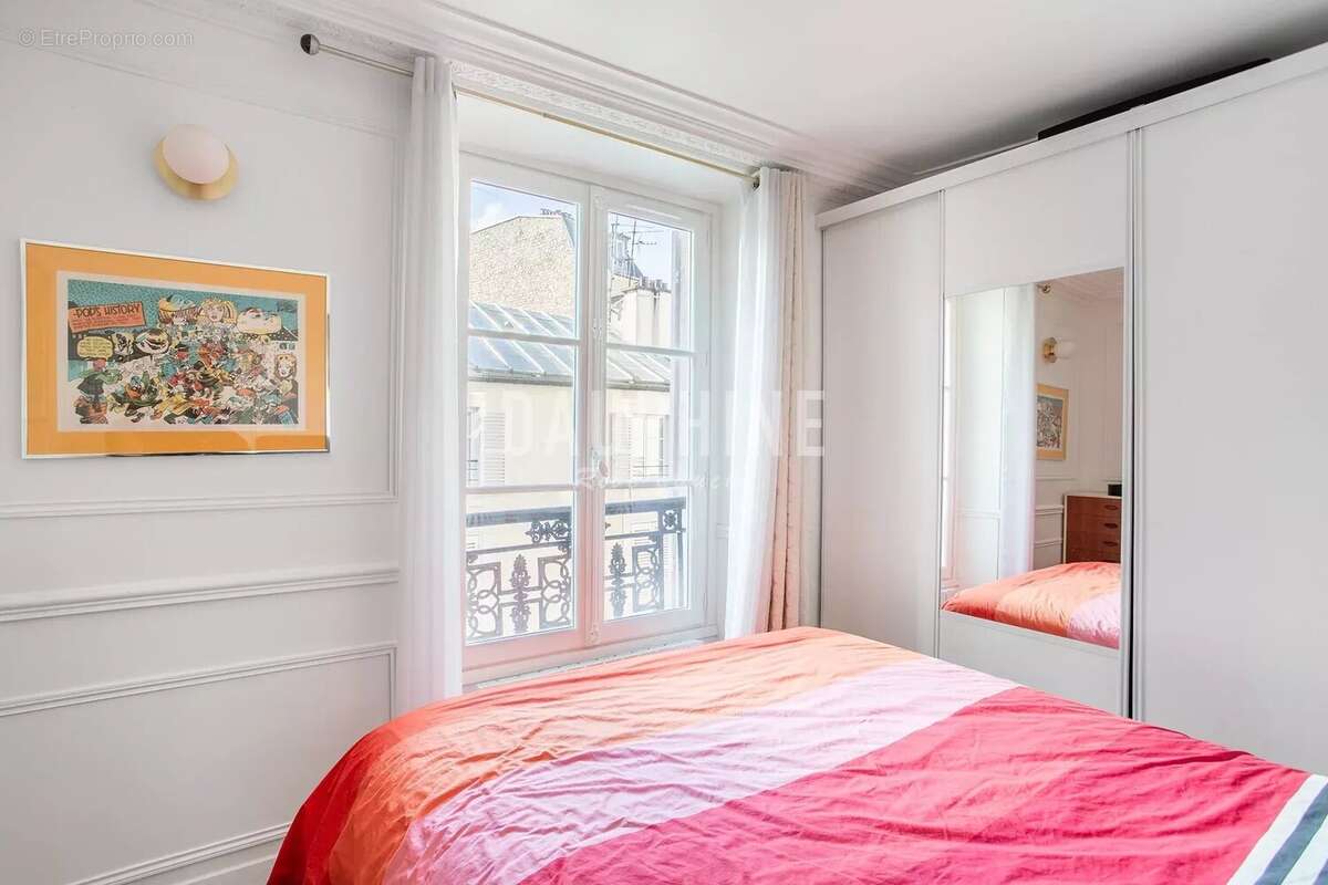 Appartement à PARIS-7E