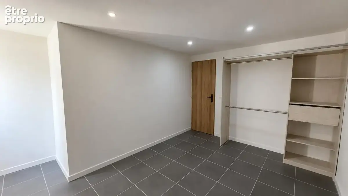 Ensemble immobilier : Maison de rapport et Terrain constructible avec division parcellaire réalisée - Potentiel locatif proche d - photo 12