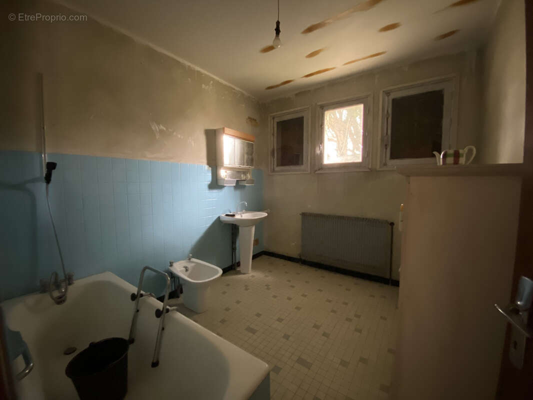 Maison à LONGUES-SUR-MER