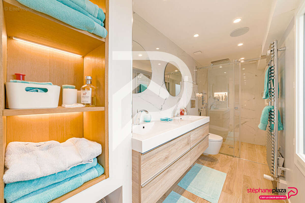 Appartement à SARTROUVILLE