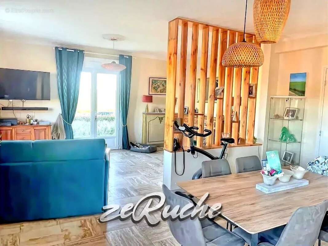 Maison à SAINT-COME-DE-FRESNE