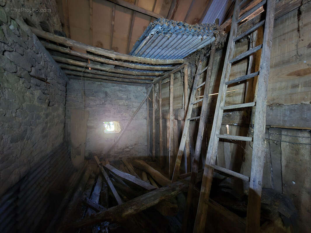 Maison à MADRANGES