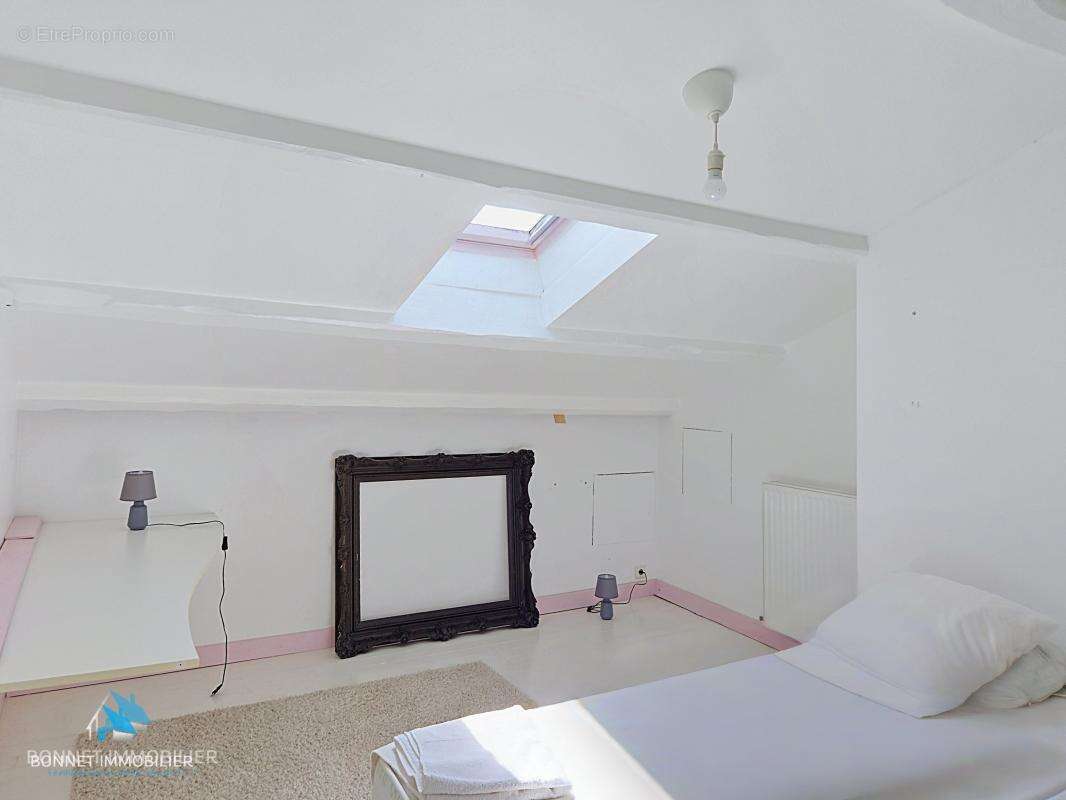 Maison de caractère - 220 m²- 6 pièces - Terrain de 1390 m² - photo 13