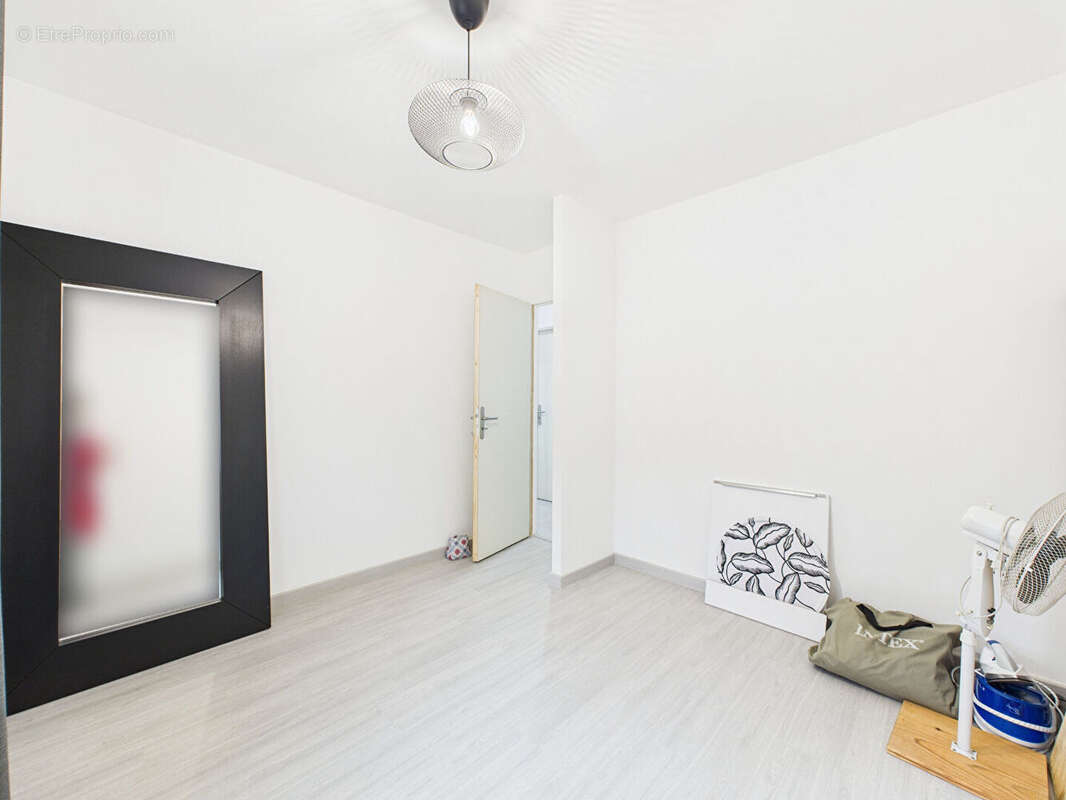 Maison à LE CRESTET