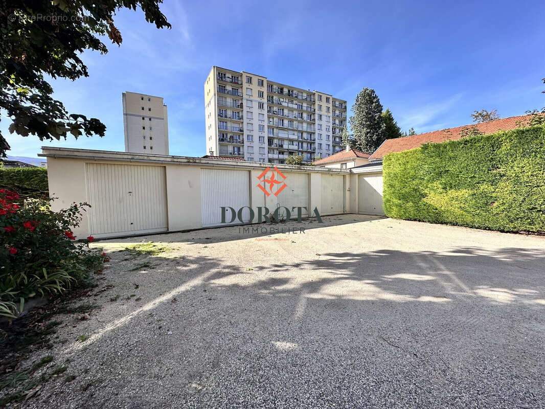 Appartement à SAINT-MARTIN-D&#039;HERES