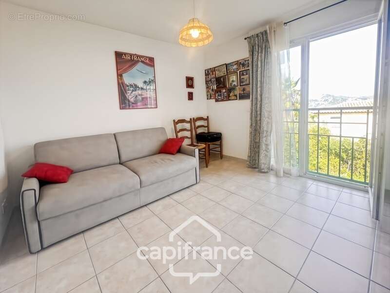 Appartement à HYERES