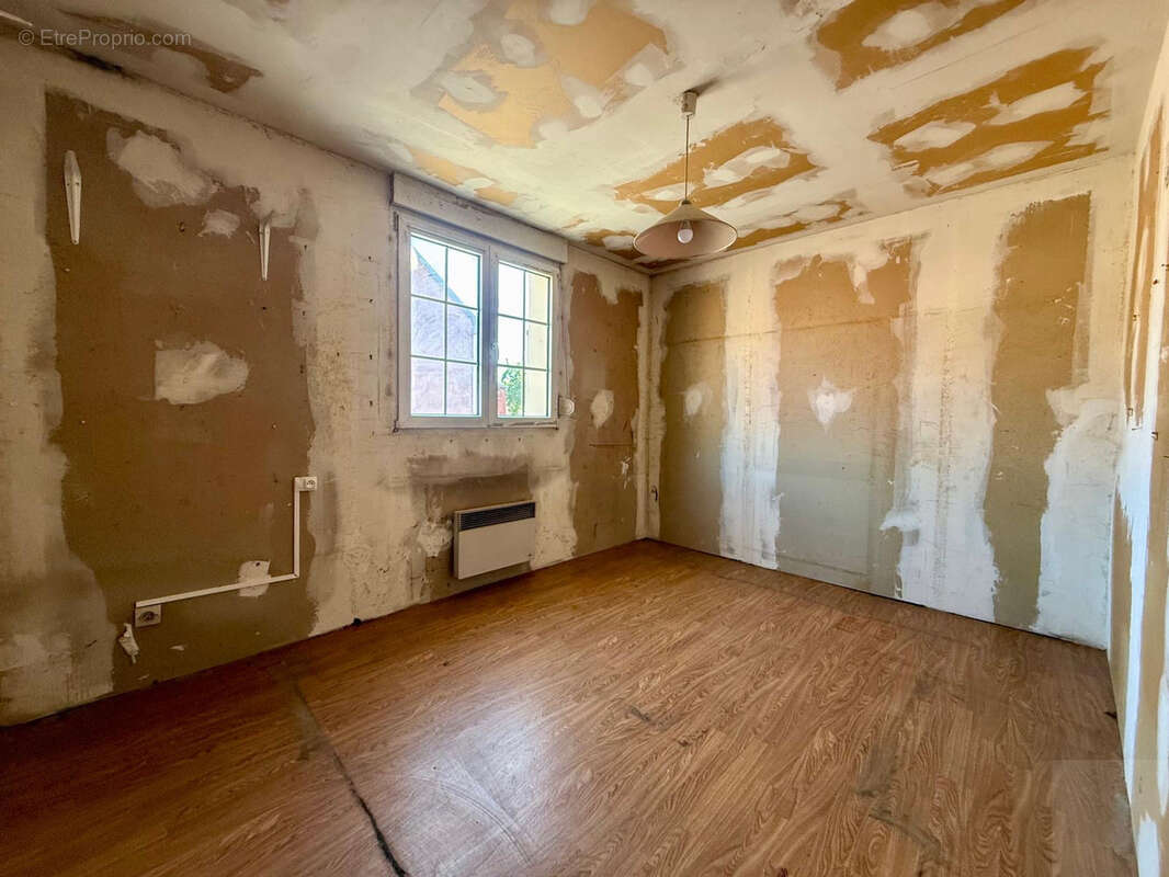 Amiens - quartier saint acheul - maison - 2 chambres - 1 bureau - garage - cour - dependance - photo 14