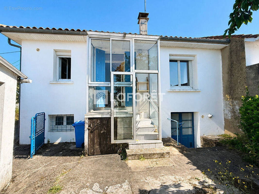 Maison à SAINTES