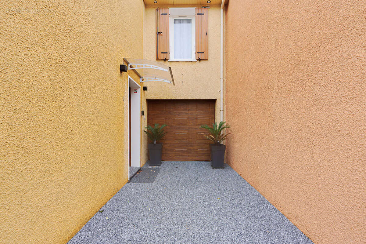 Maison à AUBERGENVILLE