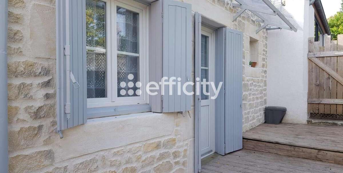 Maison à MESCHERS-SUR-GIRONDE