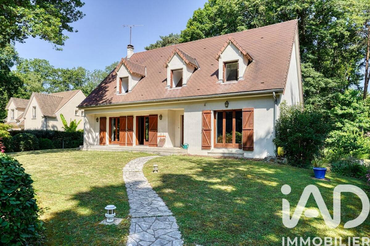 Photo 1 - Maison à BURES-SUR-YVETTE