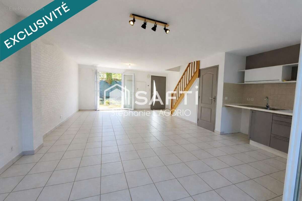 Appartement 72 m² à Saint-Sauveur  - photo 2
