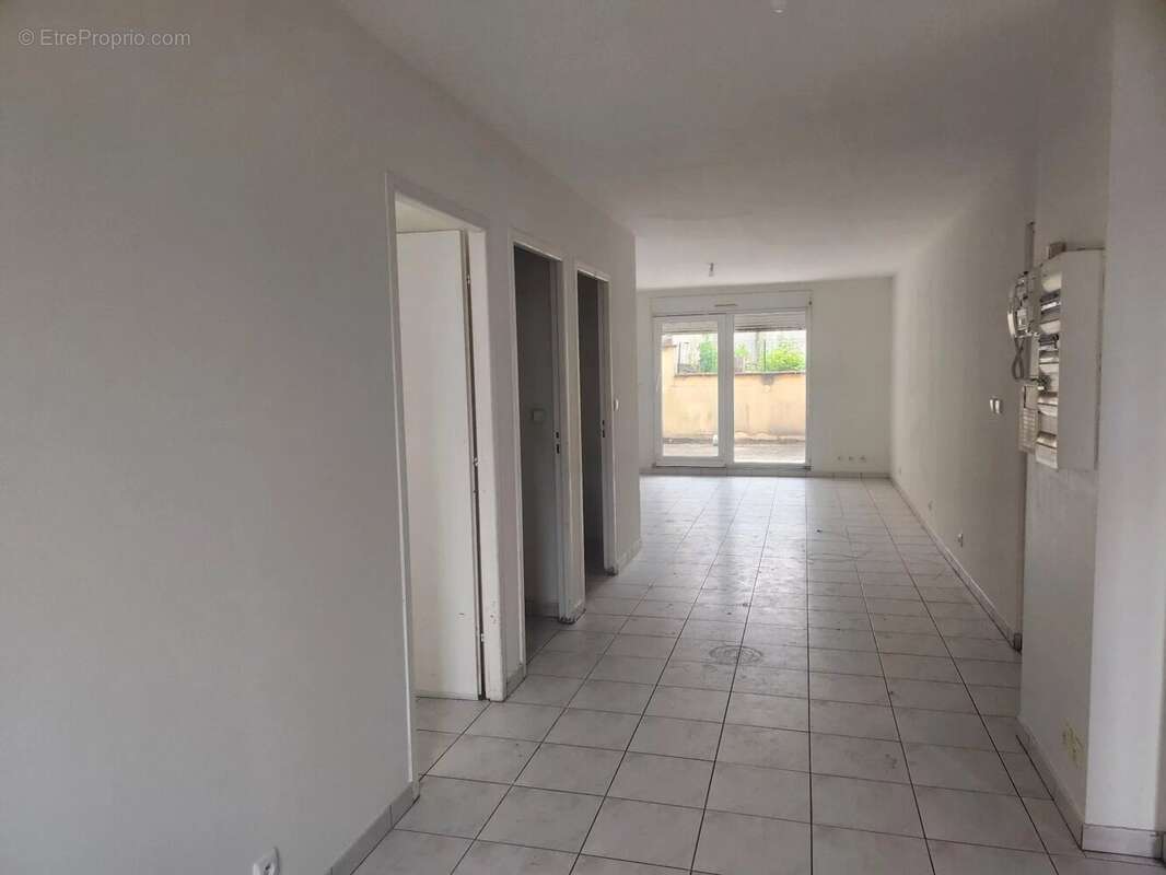 Appartement à REMILLY