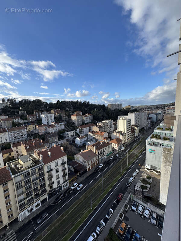 Appartement à SAINT-ETIENNE