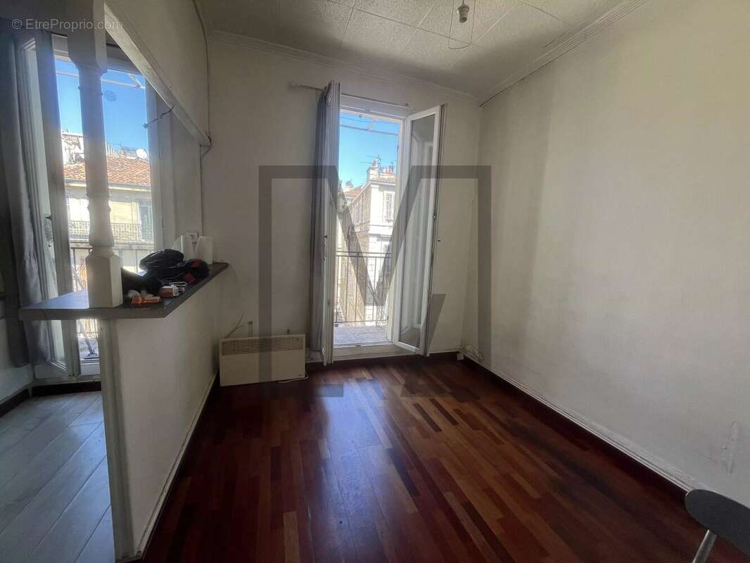 Appartement à MARSEILLE-3E