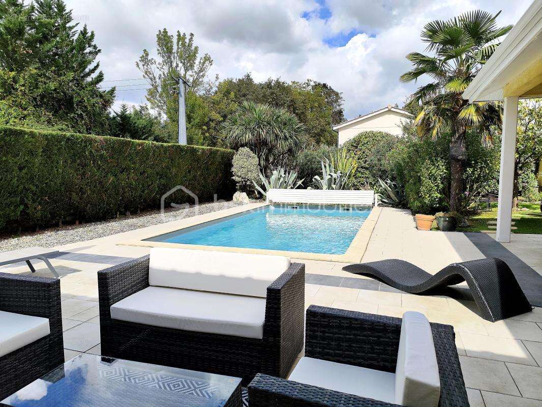 Maison à FARGUES-SAINT-HILAIRE