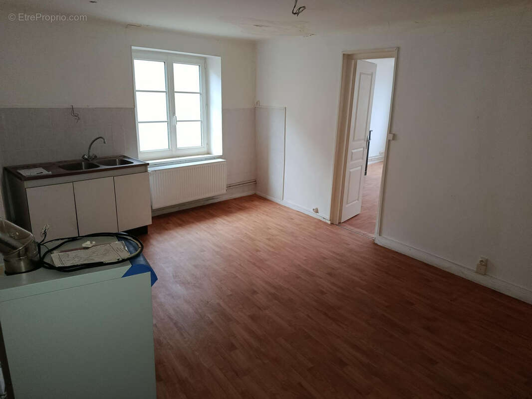 Appartement à VIC-SUR-SEILLE
