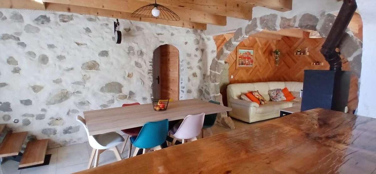 Maison à L&#039;ESCARENE