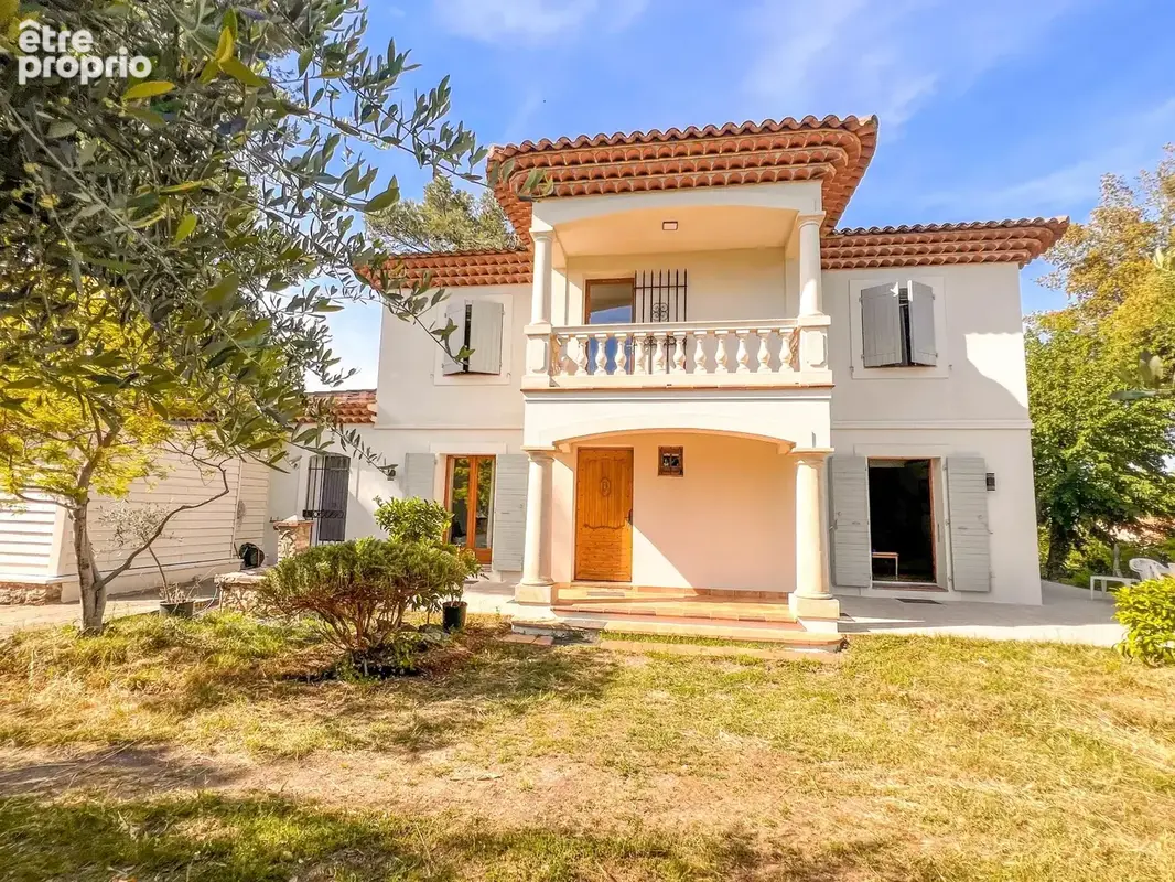 Maison à ROQUEFORT-LES-PINS