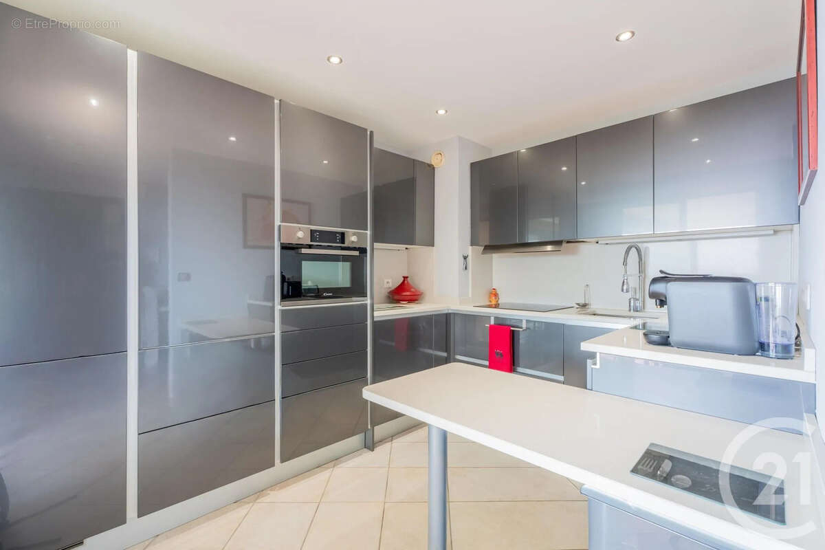 Appartement 70 m² à Nice  - photo 7