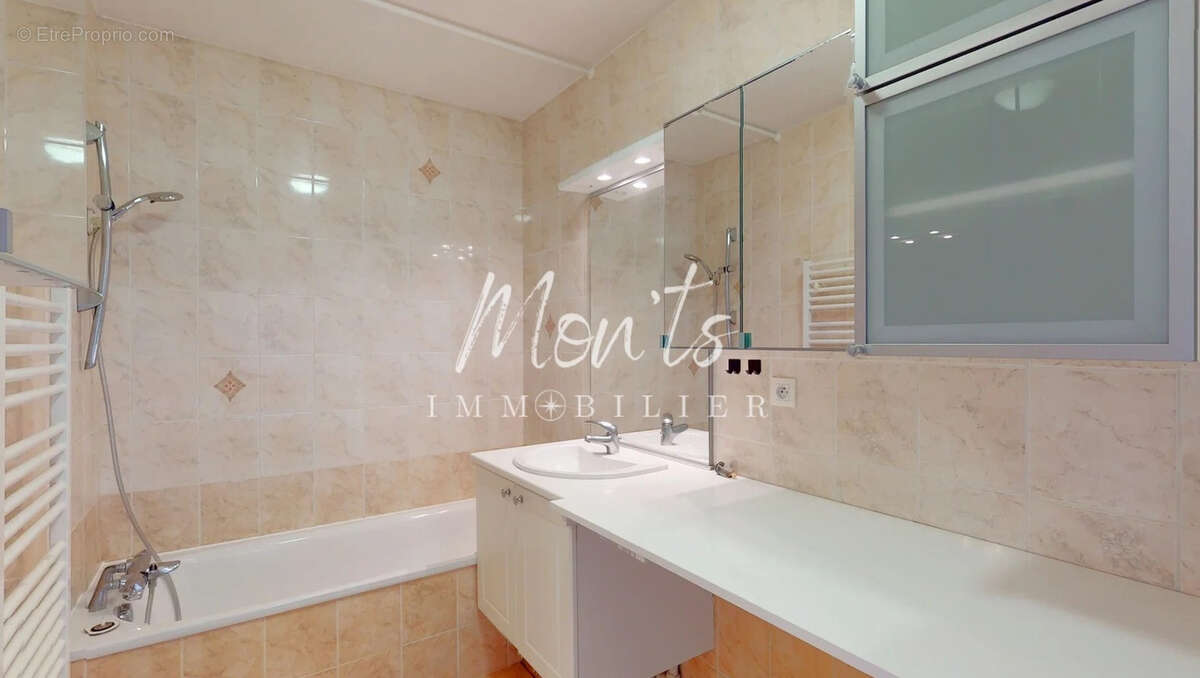 Appartement à VALLEIRY