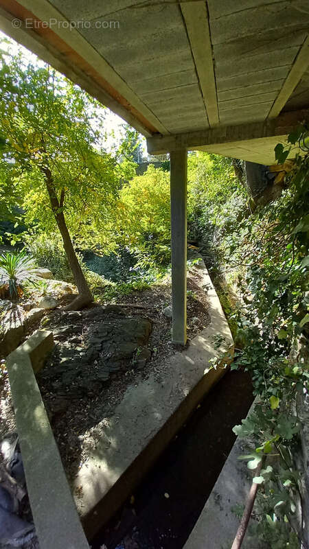 Maison à COLOMBIERES-SUR-ORB