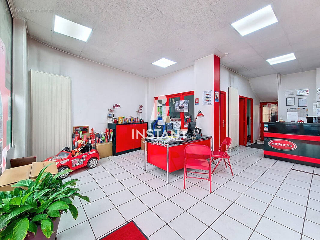 Boutique RDC - Appartement à MAISONS-ALFORT