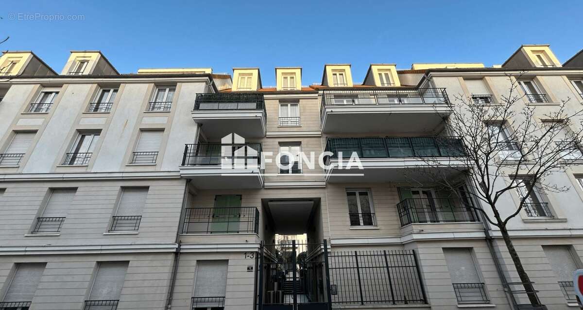 Appartement à HOUILLES