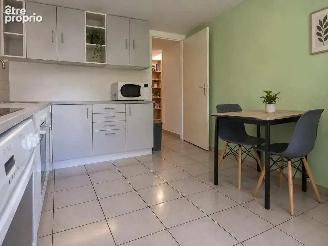Appartement 2 chambres - garage - cave - centre ville - photo 6