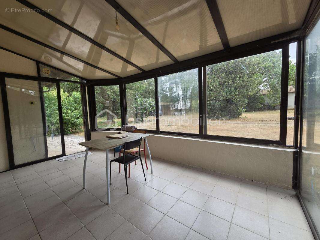 Maison familiale 5 chambres dans un environnement paisible - photo 4