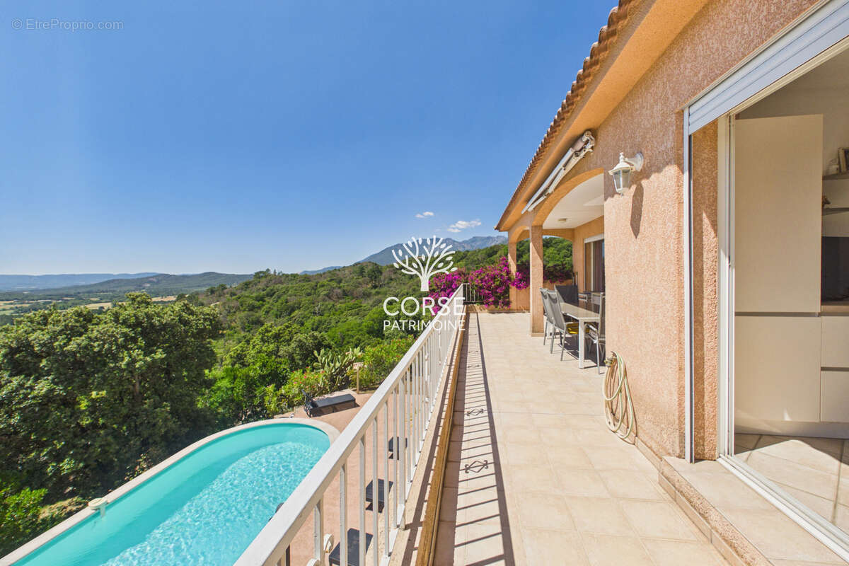 Maison à PORTO-VECCHIO