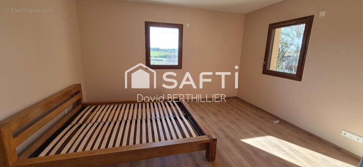 Photo 4 - Maison à SAINT-ETIENNE-DU-BOIS