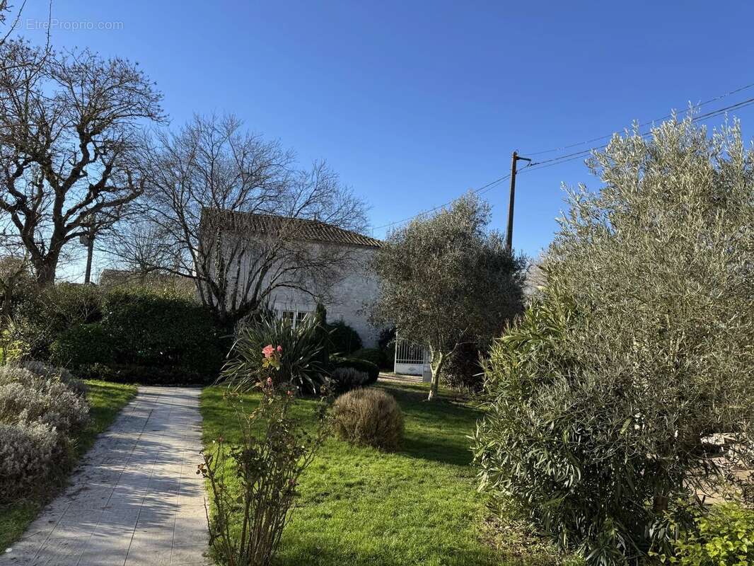 Maison à SAINTE-SEVERE
