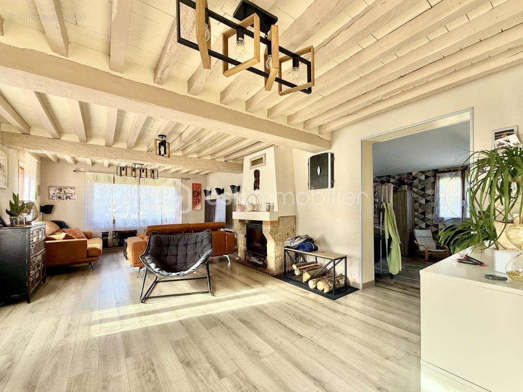 Maison à LA MAILLERAYE-SUR-SEINE