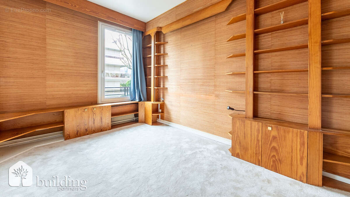 Appartement à NEUILLY-SUR-SEINE