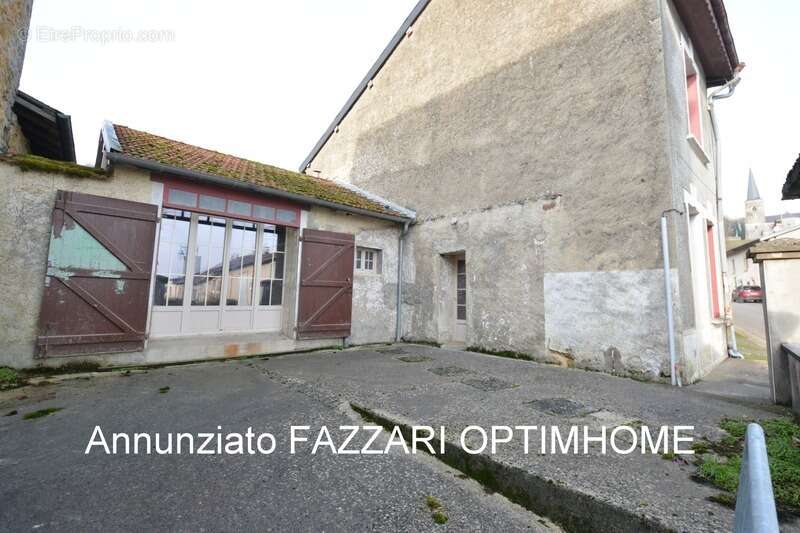 Maison à MONT-DEVANT-SASSEY