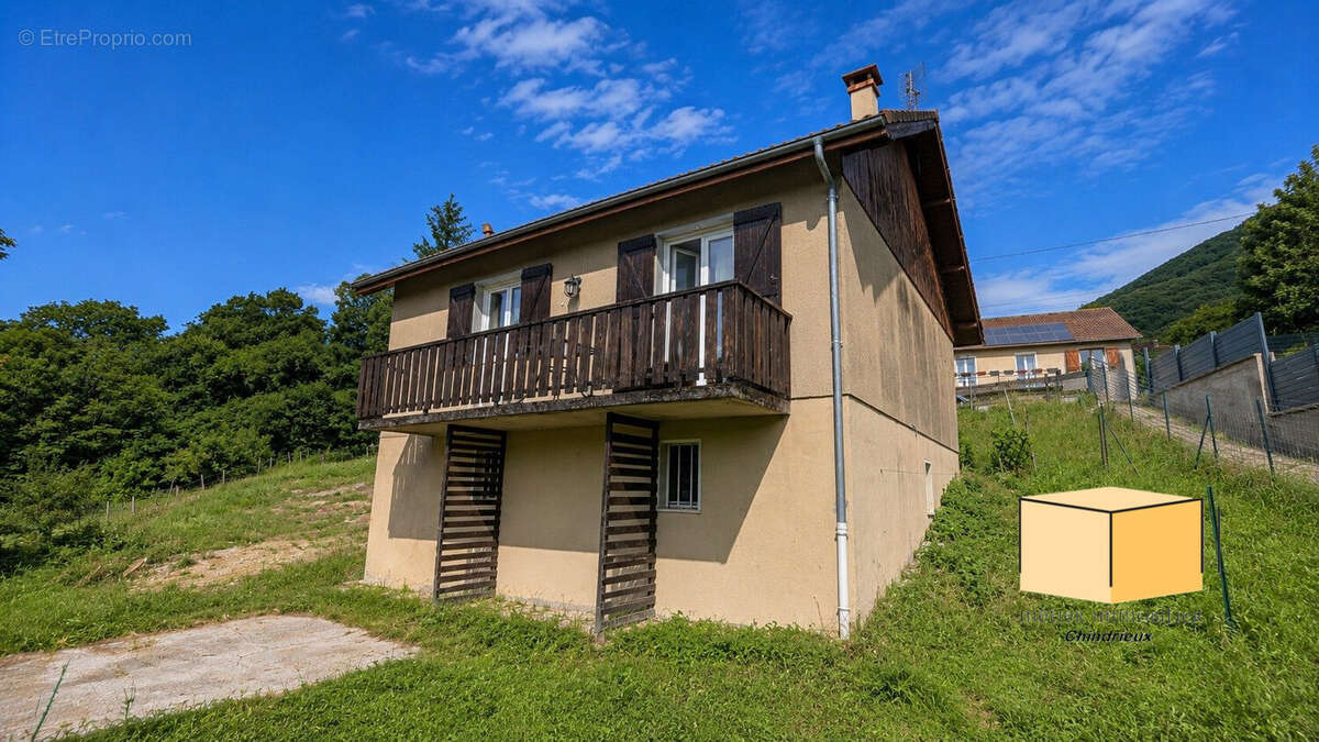 Maison à CULOZ