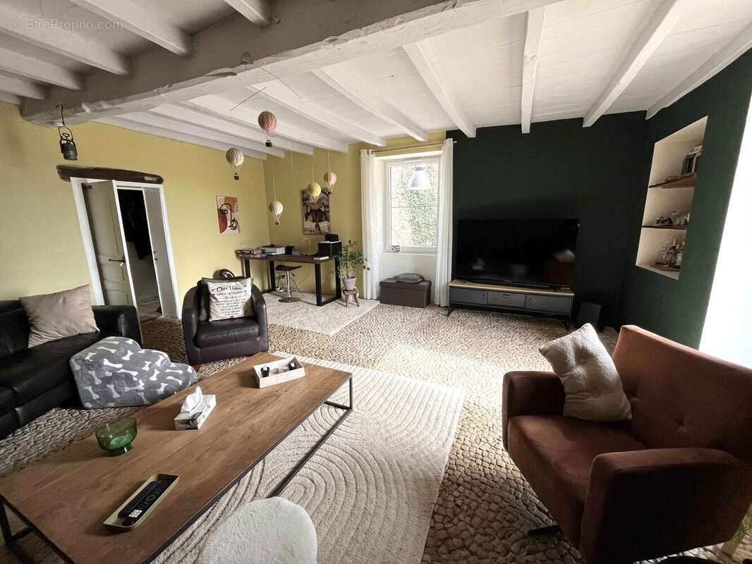 Maison à CHASSENEUIL-SUR-BONNIEURE