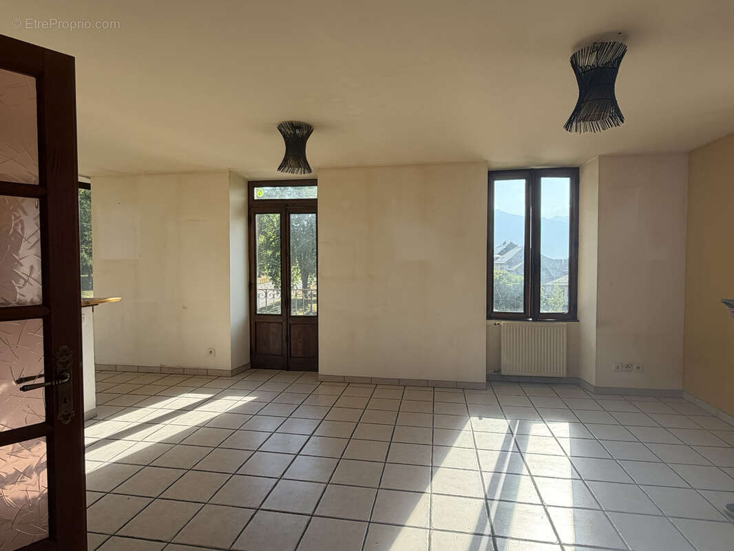 Bel Appartement T3 avec 2 balcons - photo 9