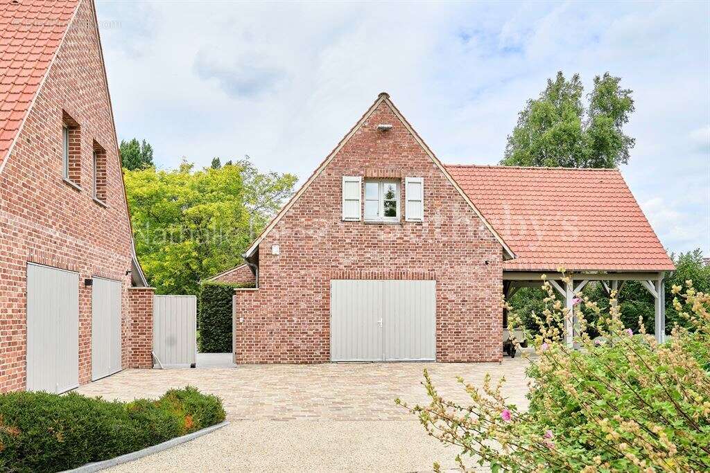 Maison à RADINGHEM-EN-WEPPES