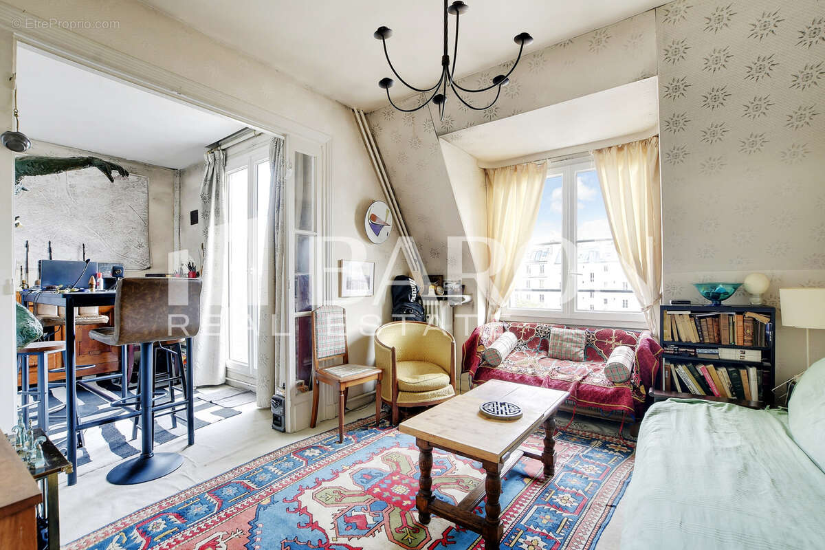 Appartement à PARIS-17E