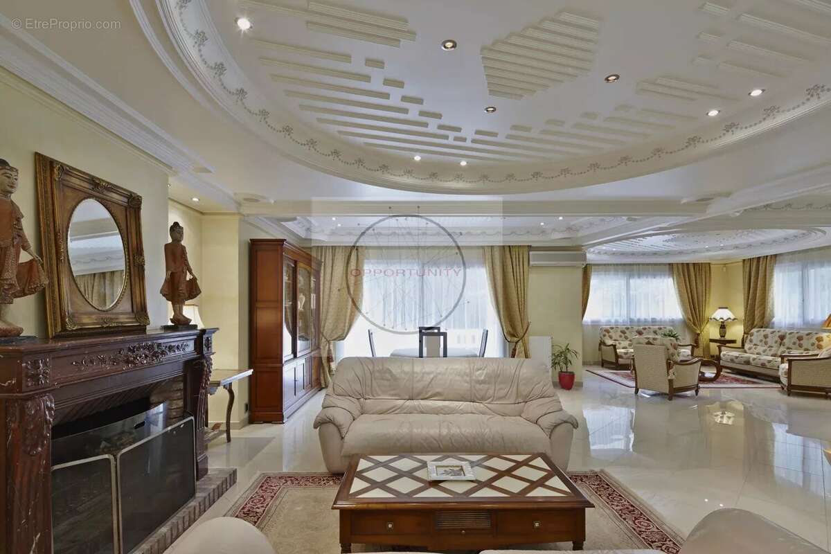 Maison à QUINCY-VOISINS